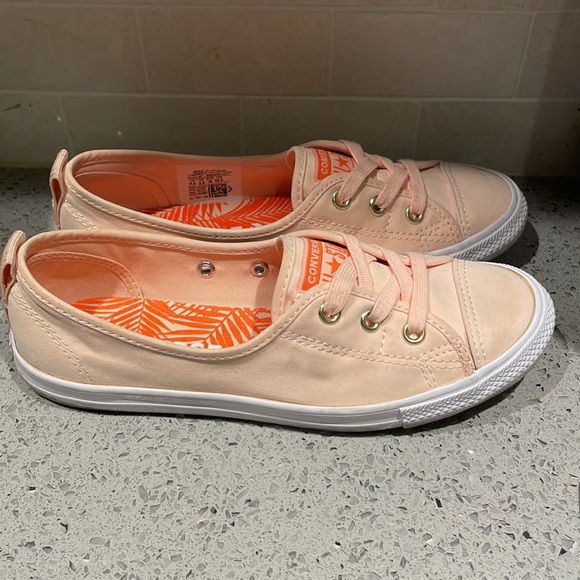 Converse slip ons - size 5.5 - Picture 4 of 6